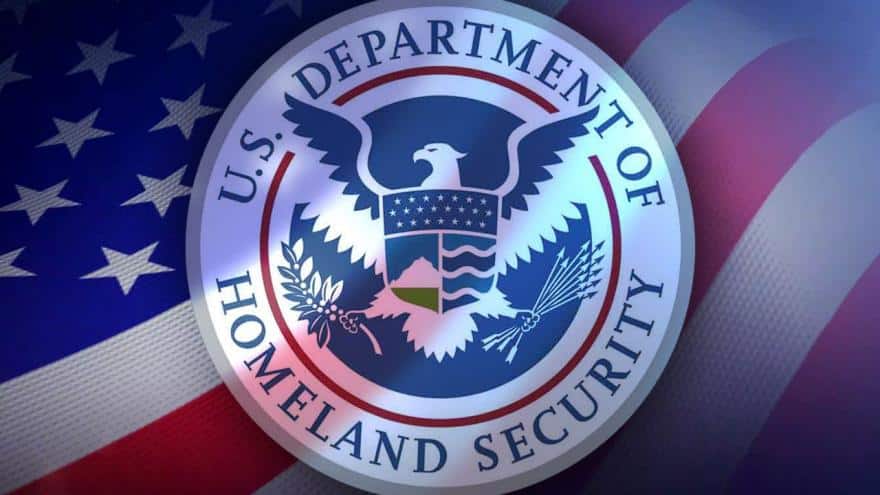 does homeland security hire felons