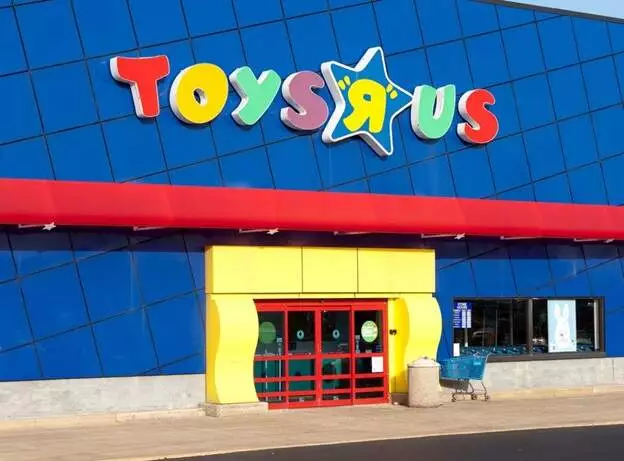Does Toys R Us Hire Felons