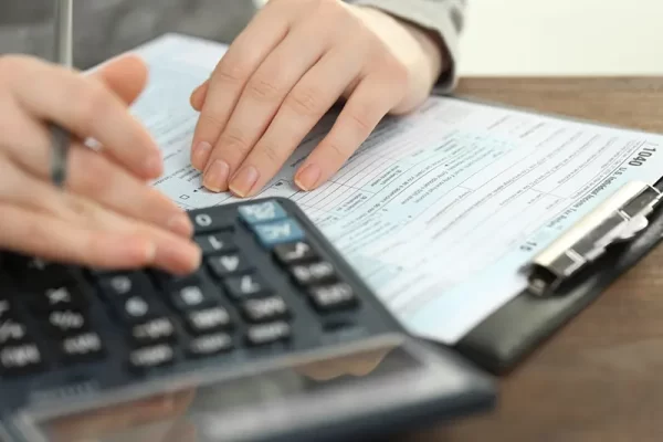 About Felons and Tax Returns